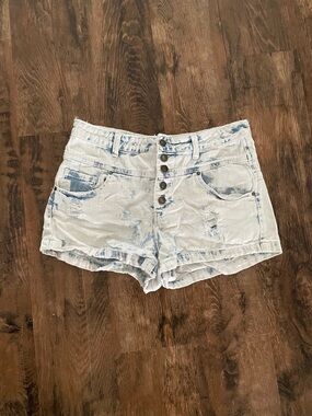 High-Rise Acid Wash Denim Shorts - Light Blue